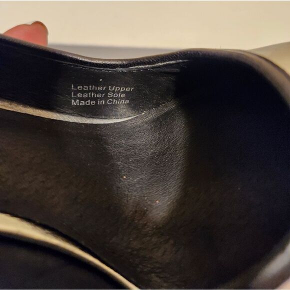L.A.M.B. Silver/Black Leather "Needle Heel" Pumps Sz. 6 Ret.$498 - Picture 8 of 8